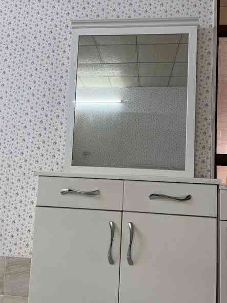 گەر هەمووی پێکەوە بکەین باشترین ئۆفەر کۆی گشتی 5 پارچە بڕی 225 هەزار دینار حیساب دەکەم قفڵی. 
شوێن/هەولێر

نرخی هەر سیسەمێك 60 هەزار دینار
نرخی هەر کۆمەندییەکان 30 هەزار دینار
نرخی مێز توالێت 100 هەزار دینار
 وەتس ئەپ/ ***********
