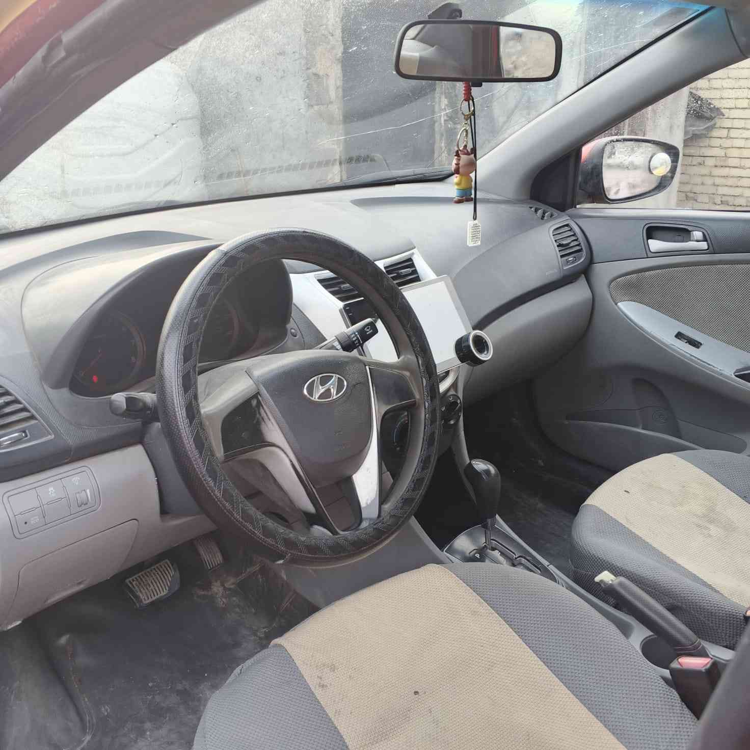 سلام عليكم
اكسنت موديل 2012
حادثها جاملغ صدر فقط 
صدر خلفي جديد قبل سبوع شديته 
سياره حلوه دوانز ماكو 
مكينه 1600 Gdi
تاخذها بوجهك لشغل مابيها نقص 
السعر 82 وبيها مجال 
بغداد العبيدي 
***********
