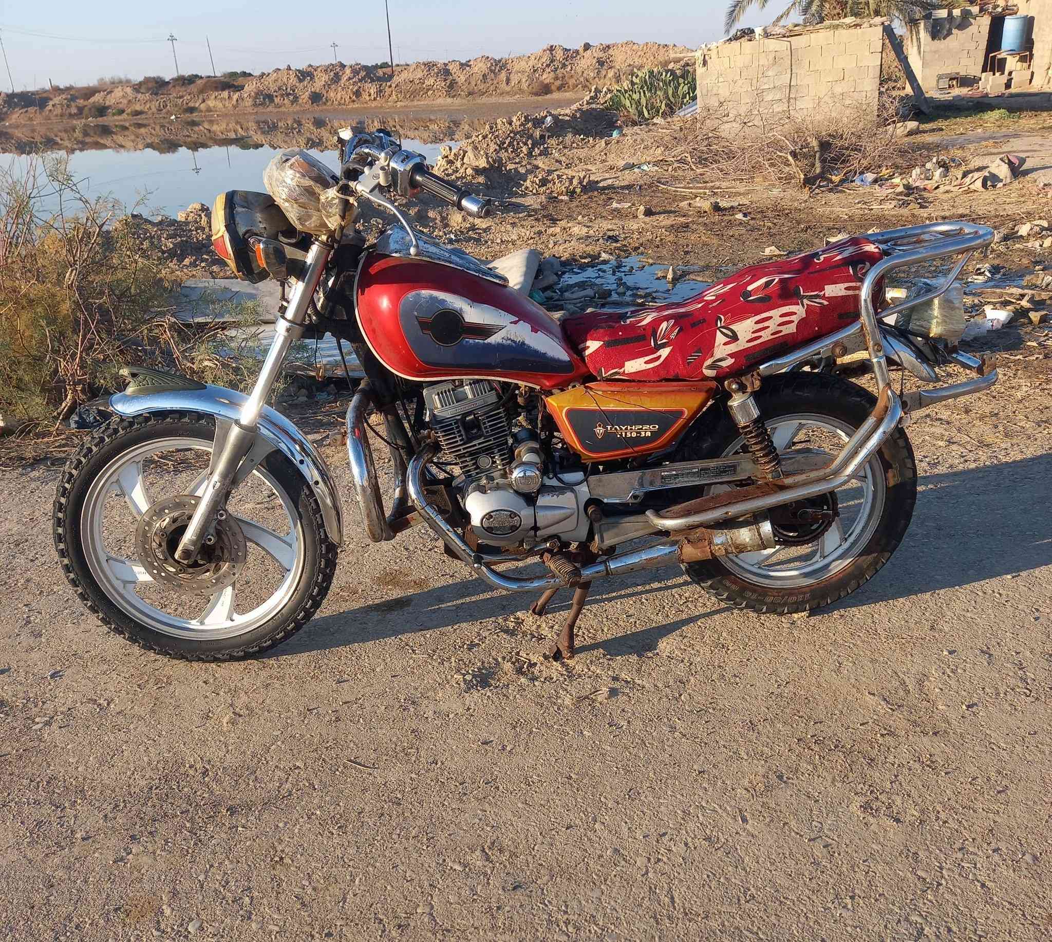 السلام عليكم جونده موديل 2015 اوراق كامله الدراجه مكفوله كهربائيات كله شغاله ما ناقصه شي مكاني الكحلاء السعر 400 وبيها مجال قليل. ***********
