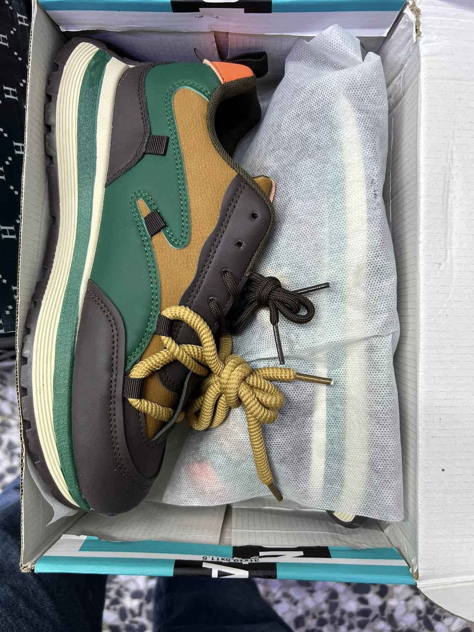 بني سياكه سعر 10 العنوان الشعب حي البساتين شارع شيخ منهل  ولادي بناتي رجالي شبابي 

انستا xb12hkتكتوك ***********
