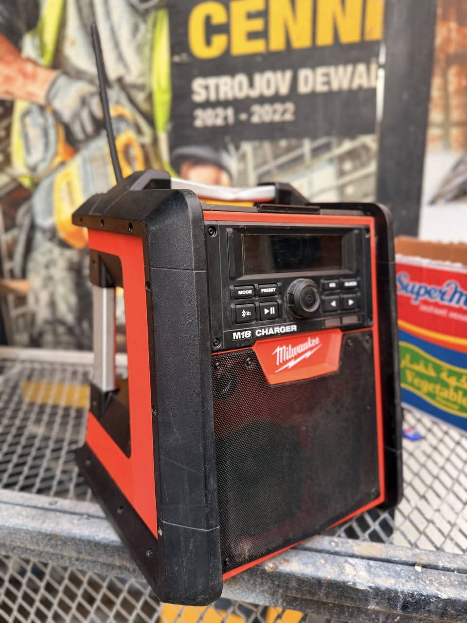 ب120$ فارغ
سماعة سبيكر ميلوكي 
هي سماعة وهي شاحنة 
تشتغل شحن وتشتغل كهرباء 110 
مستعمل نظافة 90 
بيها هاي طعجه بليده 
عنوان كرادة داخل قرب تقاطع الاورزدي 
للاستسفار خاص او واتساب


**إذا كنت صاحب هذا الإعلان وتريد حذفه لأي سبب، رجاءا أرسل رسالة إلى الدعم الفني**