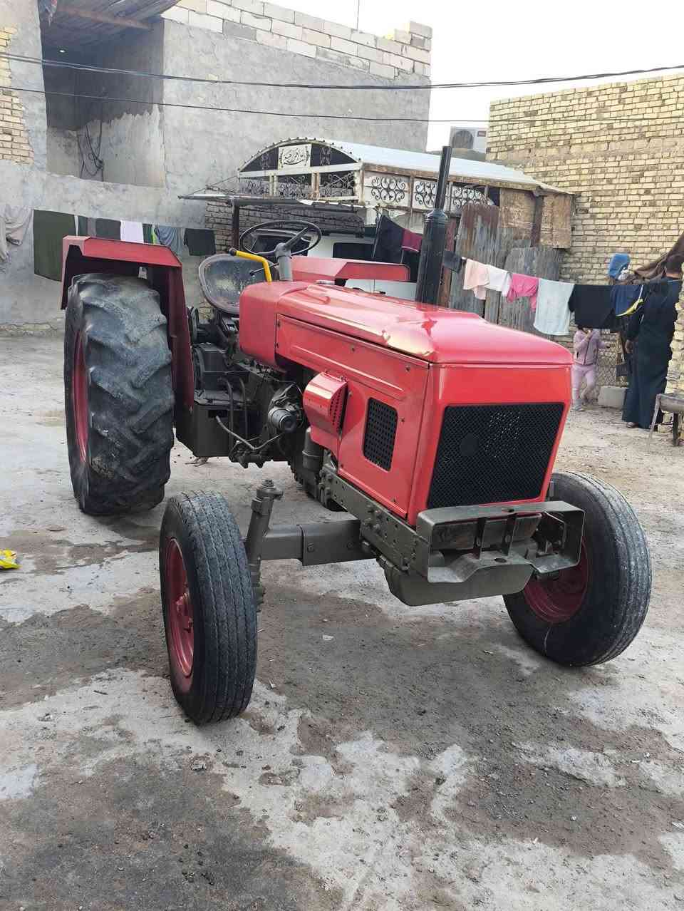 السلام عليكم دركتل عنتر موديل ٨٨بدون رقم جاهزة محرك لا تنقيص ولا تبخير كير اكسن  هيدروليك بم كلة مكفول كهربائيات شغالة سلف داينمو راديتر كلة جديد جاملغات تزكام كشر جديد مكاني ميسان الشراي يتصل مكينة مناسبة ***********/***********
