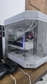 قطع خير من الله للبيع  الوحش 4080super 16gb Aero السعر مليون و550 الف ...