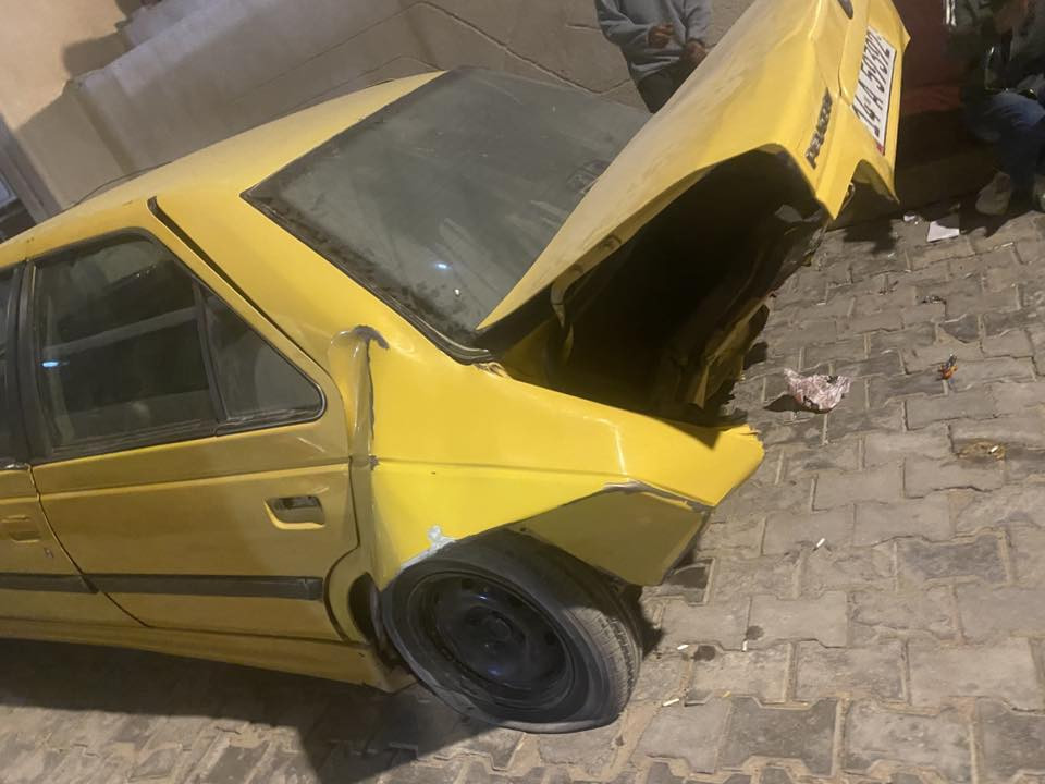 بيجو بارص 2015     الرقم الجديد مصفره هيئه وغرامات ولا مطلوبت ربع سنويه لل2030 بأسمي لسياره السياره هاي ضربته شوفت لعين ضربته حلوه ب٨٠ تنعاد كله هيه وبكلايتات وصندوك ما متعود مكاني بصره لتنومه 
للتواصل علرقم      ***********.          لسعر ٢٦ وبيه مجال لخلطر لجيه لسياره تخم تاير ومكينه هيه وكير جديد كهربائيات شغاله تبريد شغال كلشي ما بي سياره ما ناقصه شي بس صار ويانه حادث واريد ابيعه جماعت ل٢٠ لا تخابر
