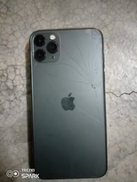 ايفون ١١ برو ماكس • ذاكره ٦٤ • بطاريه ٩٨