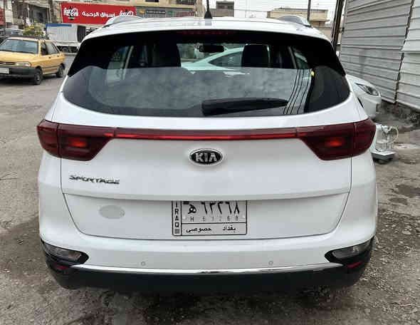 السلام عليكم 
كيا سبورتج ٢٠٢٠
خليجي /ابيض صدفي  
باسمي/بغداد
كاميرا خلفيه 
مري شفط 
حساس امامي وخلفي 
قماره حديد 
سويج 
راديو الاصلي
ثلاث انظمه سرعه(عادي/سبورت /اقتصادي) 
تحكم صوت واتصال  بالستيرن
تحكم تثبيت السرعه بالستيرن 
شاشه دجيتال  بالدشبول   
 اشاره بالمري الجانبيه 
تبريد قطعتين
 حادث تبديل بابتين بصف السايق بلاديه  
لعدم رغبتي في صبغ الابواب
ماشيه ٨٦ الف
السعر ١٨٨ ورقه  
مكان السياره /بغداد/العامريه 
***********
