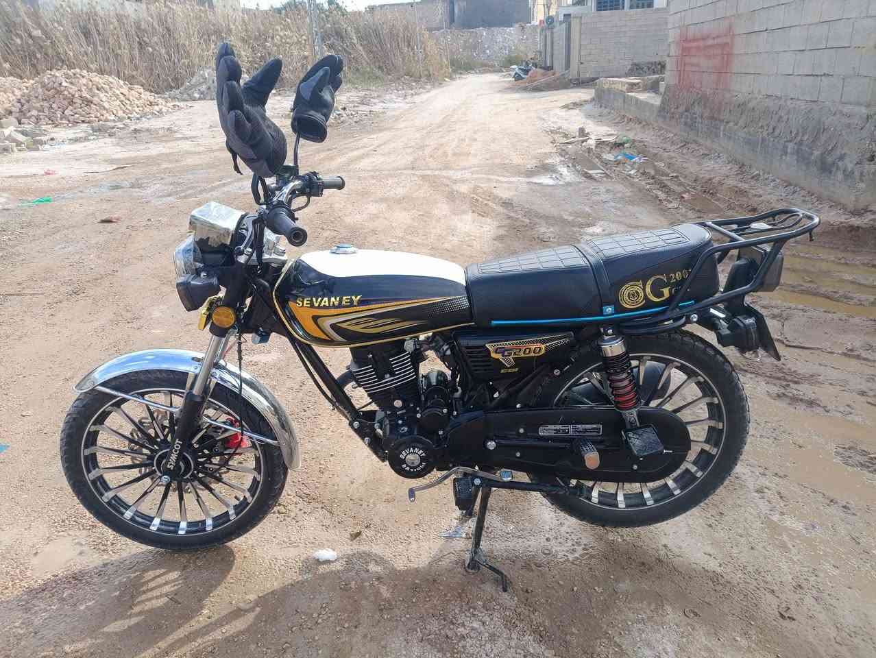 ايراني للبيع موديل 25 جديد صارلي سبوع من شديته
للاستفسار ***********
