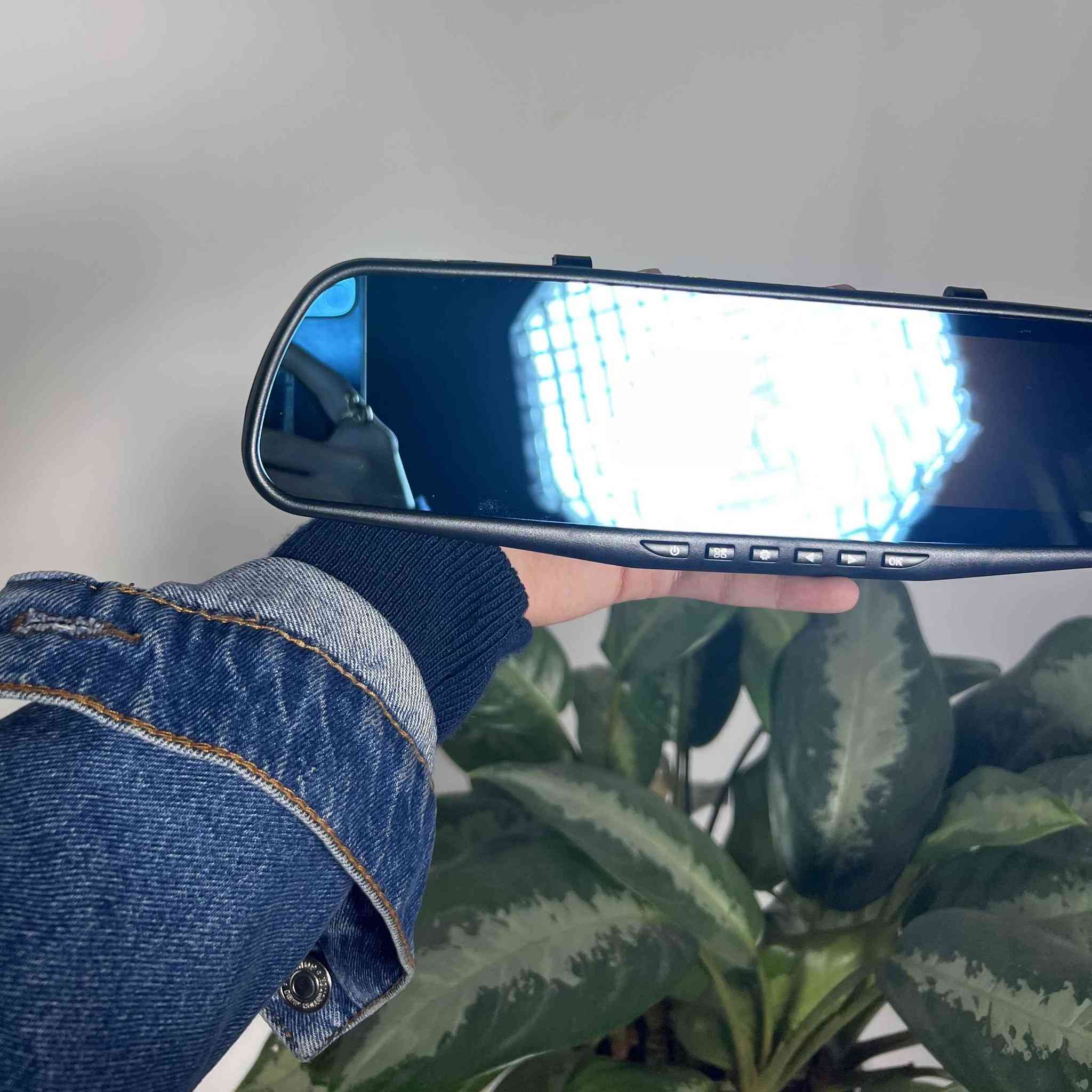 🚗✨ خَلّي قيادتك أذكى وأأمن!

مرآة سيارة ذكية بكاميرا مزدوجة أمامية وخلفية مع شاشة 4.5 إنج 📺
تصوير Full HD بزاوية 170° لالتقاط كل التفاصيل بوضوح 🎥

تسجيل طوارئ مع G-Sensor + رؤية ليلية ومراقبة مستمرة 🌙
أمان أكثر… وراحة بال بكل مشوار 💪 بغداد, العراق


**إذا كنت صاحب هذا الإعلان وتريد حذفه لأي سبب، رجاءا أرسل رسالة إلى الدعم الفني**