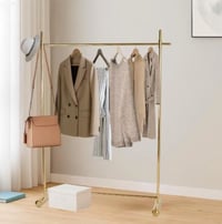 ستاند ملابس