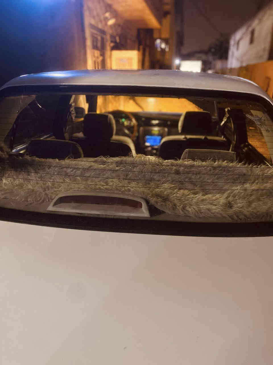 السلام عليكم 
راس ثور تكم أيسر بلاد 
لون ابيض 
موديل1998 
رقم بغداد انكليزي بأسمي تحويل ثاني يوم 
كفاله من الكص والحادث والضربه 
بيها تعمير جاملغات خلفيه اثر خياس ومصبوغ الباقي كفاله 
صدر امامي خلفي جديد 
تخم تاير جديد 
تبريد شغال 
محرك vvt _i2500 
محرك وكير حاويه قبل اسبوع شادهن 
غرفه لون عسلي 
لايت زنون 
كلشي بيها شغال 
السعر 115 وبيها مجال 
مكاني بغداد
هاتف:*********** 
واتساب فقط
