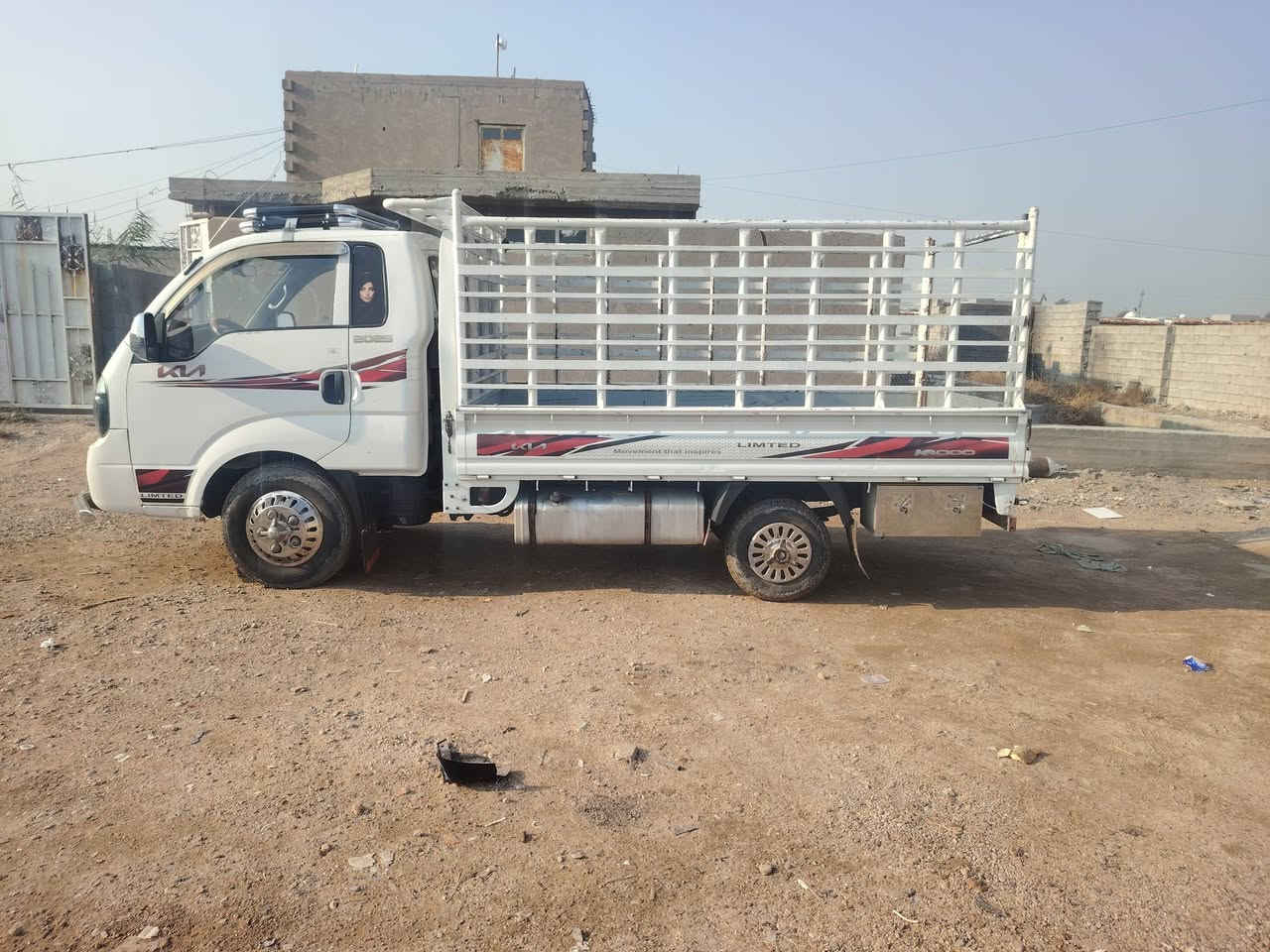 موديل 13 بغداد المكان
***********
