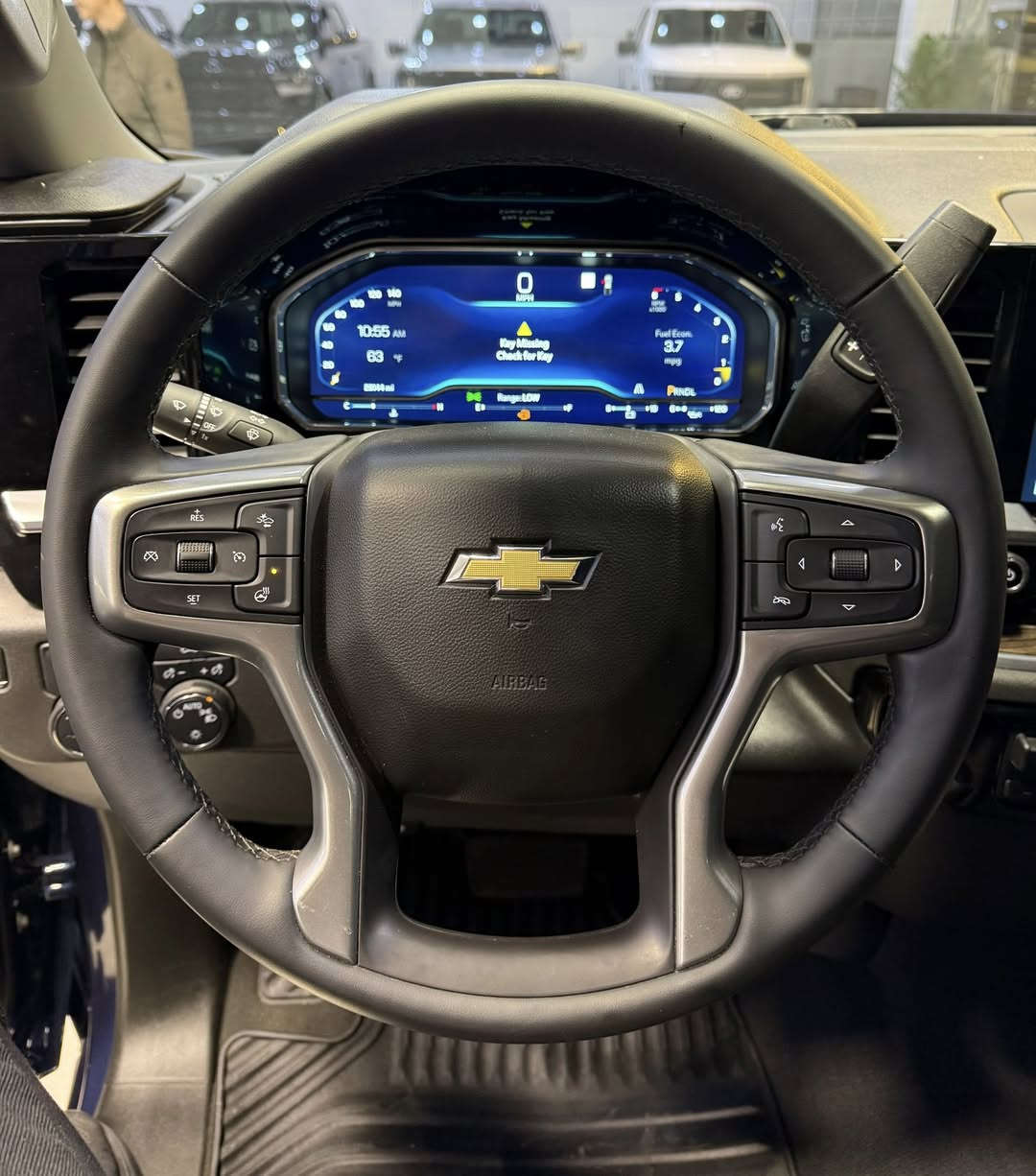 Chevrolet Silverado 
2023 LT
4i - 2.7T - 4x2

بسمە و شغال
شاشە و کامیرە
لایت لید
کوشین کهرابایی
کوشینات هیتر
سوکان هیتر
رادار
باب طویل
بودی قصیر
ویل 22

28.000 mile
2 قطعە صبغ
سعر 310 ورقە

معرض ( مەدینە ) اربیل شارع ١٠٠م
0750 261 2500
0772 665 1010
