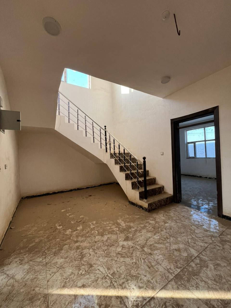 🏠دار للأيجار 🏠.           

📍في ابي غرق  مجمع الصفوة السكني 

المساحة 200م 
(غرفتين /صاله  /صحيات  داخليه وخارجية /وهول /ومطبخ /مناور /كراج /حديقة )

(الدار غير مسكون سابقاً)

————————————————-
للاستفسار مراسلة الصفحه 
او الاتصال على الارقام 
 0️⃣7️⃣7️⃣2️⃣6️⃣9️⃣9️⃣8️⃣2️⃣9️⃣2️⃣
                   سيد محمد الحلو 
 0️⃣7️⃣8️⃣1️⃣0️⃣8️⃣4️⃣8️⃣3️⃣0️⃣3️⃣
———————————————— 
                
                     القلم للعقار
📍 عنوان المكتب - ابي غرق - حي الحسين - قرب مشروع الماء


**إذا كنت صاحب هذا الإعلان وتريد حذفه لأي سبب، رجاءا أرسل رسالة إلى الدعم الفني**