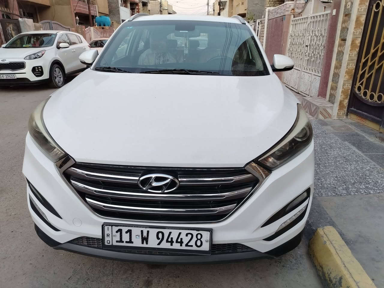 السلام عليكم توسان للبيع موديل ٢٠١٧ محرك ٢٠٠٠ المرغوب او نظيفه او على أيدي كلشي ما تصرف عليهه السياره بيه ٣ قطع السعر 165 او بيه مجال مكان الزعفرانية رقم ***********
