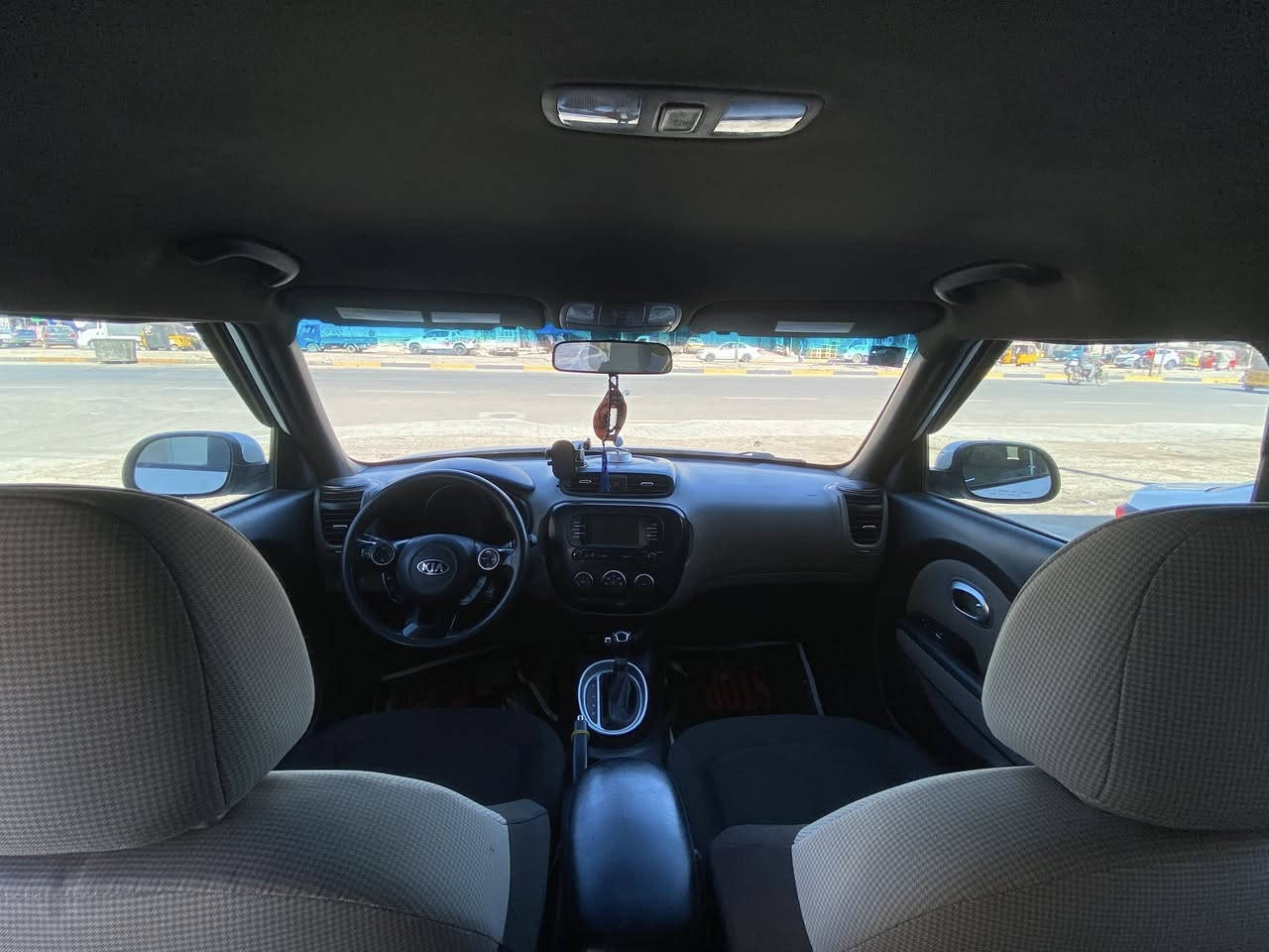 السلام عليكم صول2019للبيع او امراوس السونروصور الحادث مرفق بلمنشور السياره بدون ايرباك السعر15مليون وبيها مجال قليل مكان بغداد الشعب للتواصل 
***********
***********
