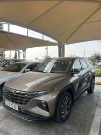 سلام وعليكم توسان  خليجي 2023  بيه  بابين بارد   سياره جديده  سعر 210 ...