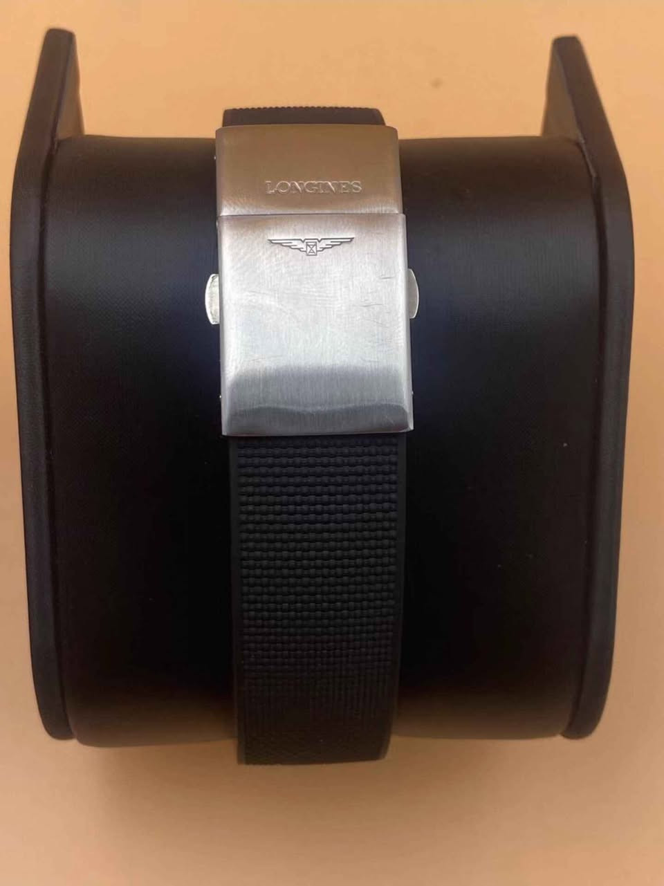 ساعة لونجين اصلي بدون ملحقات شرط الفحص 
السعر 1200 دولار المهتم  يتواصل خاص بغداد, العراق


**إذا كنت صاحب هذا الإعلان وتريد حذفه لأي سبب، رجاءا أرسل رسالة إلى الدعم الفني**