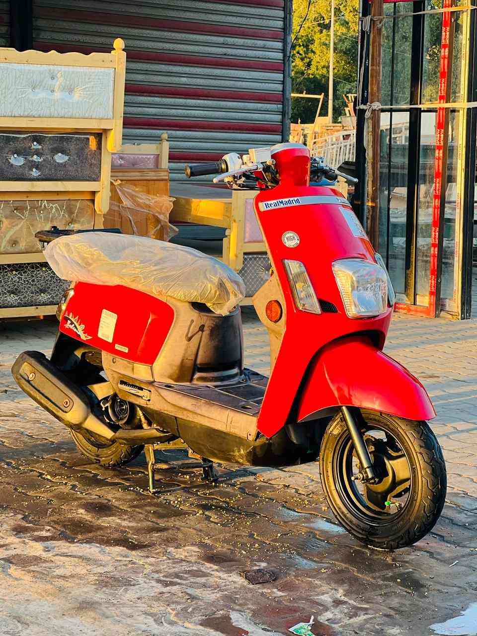 سلام عليكم بوليس مسطره كفاله عامه داخل جوزي مكينه بلاد برغي ممفتوح بيها كهربائيات كلها بلاد وشغاله 
مكاني بغداد محموديه 
للبيع او مراوس حسب قناعه
***********
