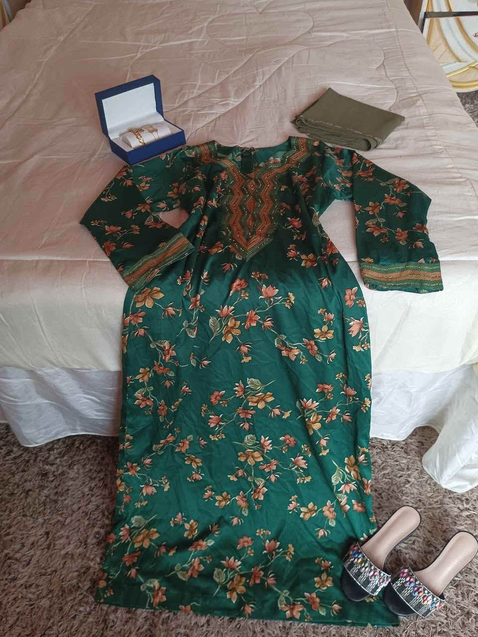 كسر جديد مخاور ستن وحرير وجرجيت متوفر جمله أيضا 🤩🔥🔥🔥🔥🔥🔥🔥🔥🔥🔥🔥.


**إذا كنت صاحب هذا الإعلان وتريد حذفه لأي سبب، رجاءا أرسل رسالة إلى الدعم الفني**