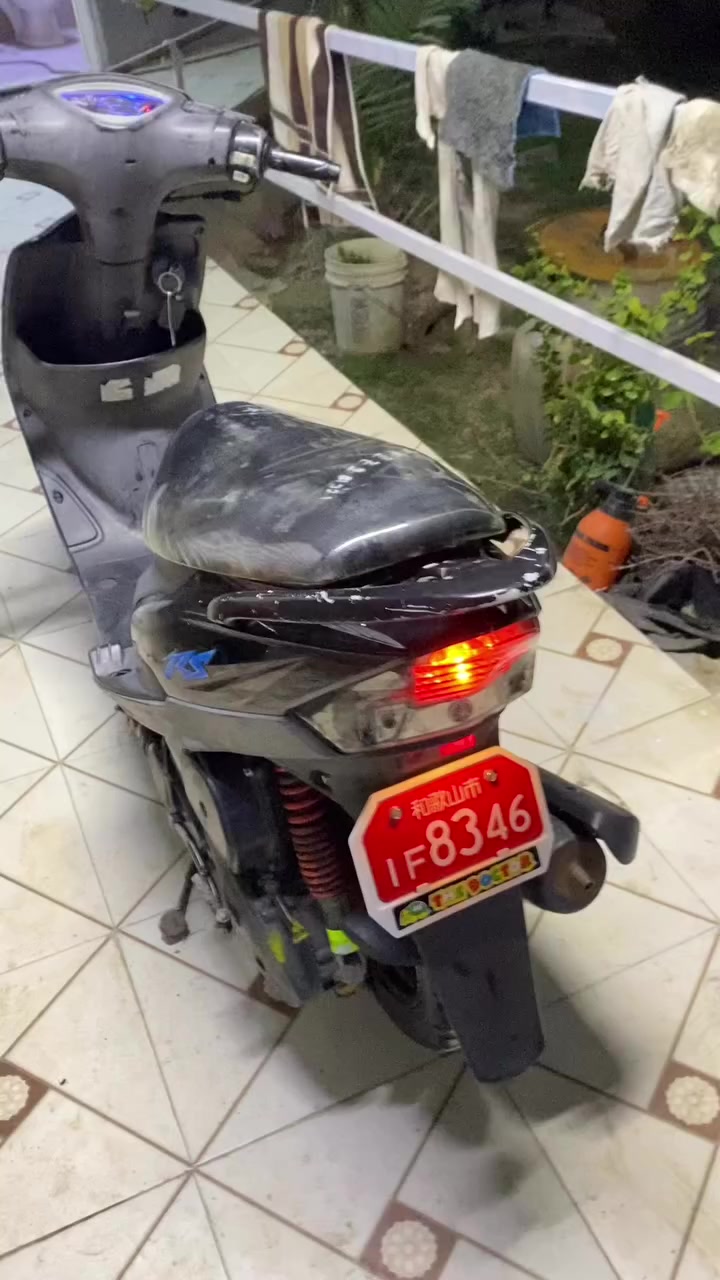 للبيع ماكس عدله بلاد ملاح يجدح دراجه نكره بكل وقت فقط بيع مستعجل عل بيعته سعر٦٥٠ وبيه مجال رقم غير متواجد خاص ***********
