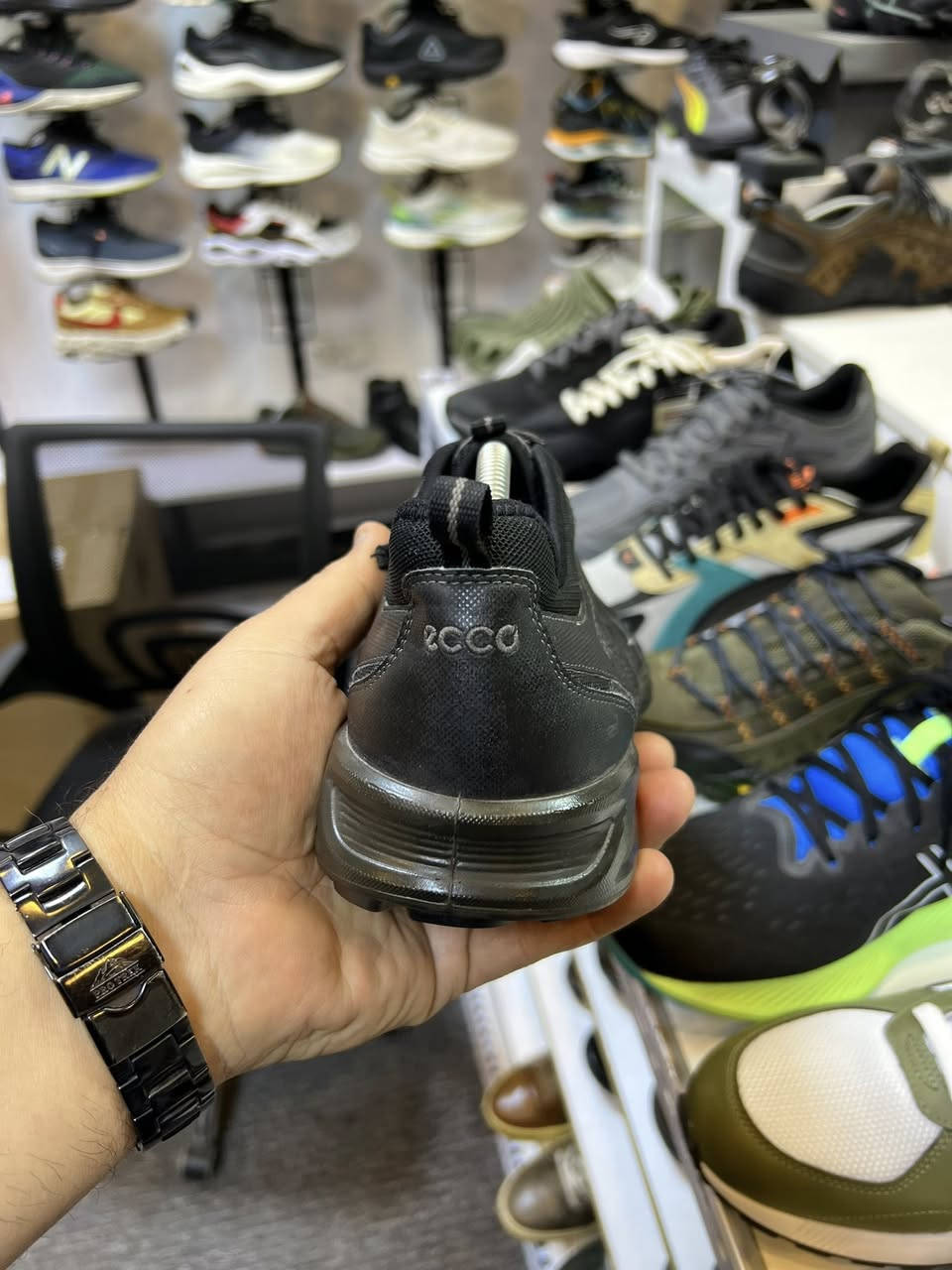 ماركه ايكو صيفي طبي خفيف باله اصلي شرط نظافه

…………. قياس44……… طول القدم28

………… السعر60 الف


**إذا كنت صاحب هذا الإعلان وتريد حذفه لأي سبب، رجاءا أرسل رسالة إلى الدعم الفني**