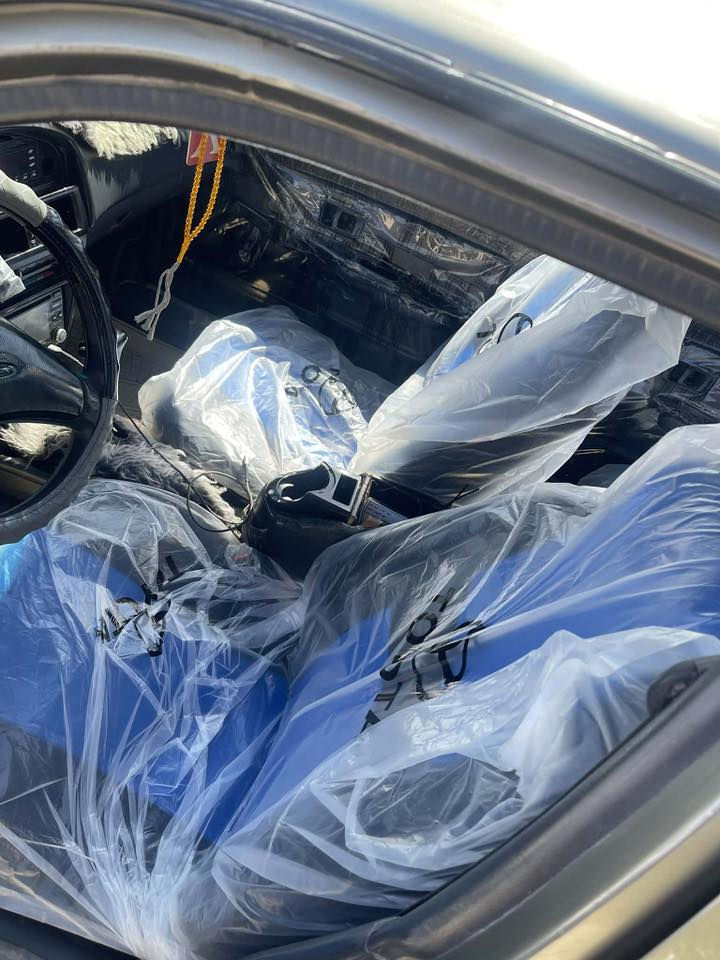 السلام عليكم سيارة كورلا للبيع موديل ٩٠ رقم بغداد سنويه لل27 بلادي يسرى بلادي أوتوماتيك بسمي تدفئة وتبريد كهربائيات كلها شغاله محرك كير عل فحص العنوان قضاء بلد   للاتصال عل الرقم 
***********
