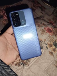 تكنو سبارك • ٣٢ جيجا • كاميرا خلفية معطلة