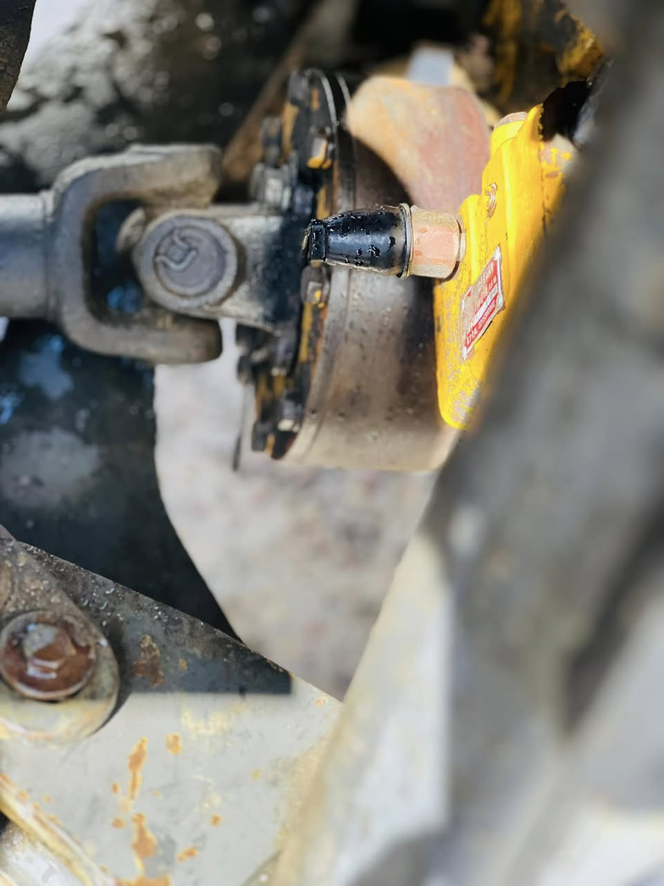 سلام عليكم شفل للبيع صيني نوع ال جي موديل ٢٠١٣ 
حجم ٤٥ جاهزه للعمل اي نقص ماكو مكينه خير من الله 
استفسار اتصل ع الرقم وبيك خير ودلل 
*********** مكاني بالحله
