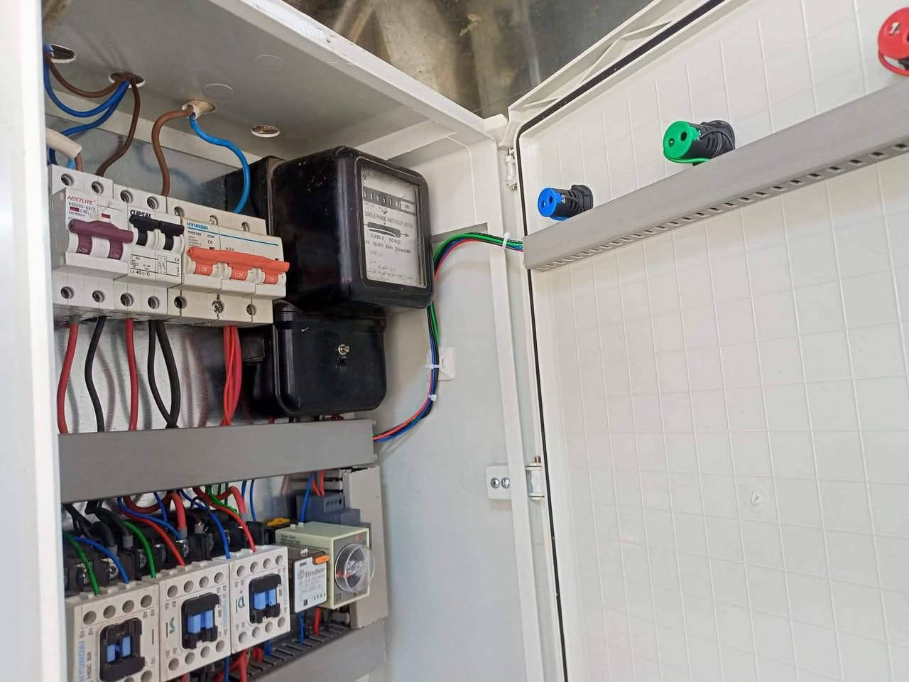 بورد ATS حماية متكاملة 4خطوط
وطني + مولد شارع +مولد منزل +طاقة شمسية (السعر 250الف)غير أجور الشد


**إذا كنت صاحب هذا الإعلان وتريد حذفه لأي سبب، رجاءا أرسل رسالة إلى الدعم الفني**