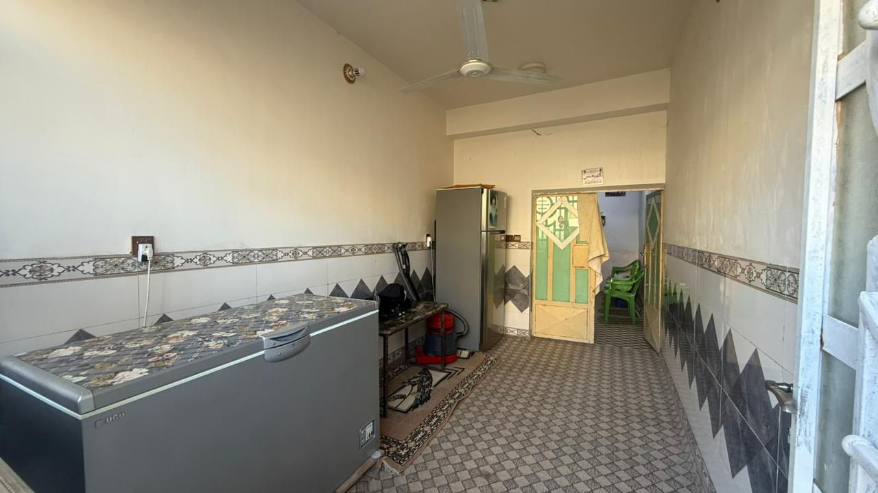 الدار للبيع 
المساحة 125م طابق واحد يحتوي على غرفة ومطبخ وصالة واستقبال وهول وكليدور وصحيات داخلية وخارجية
للاستفسار الاتصال :
***********
***********
النعمانية ـ حي الشهداء ـ قرب اسواق ابو فراس
