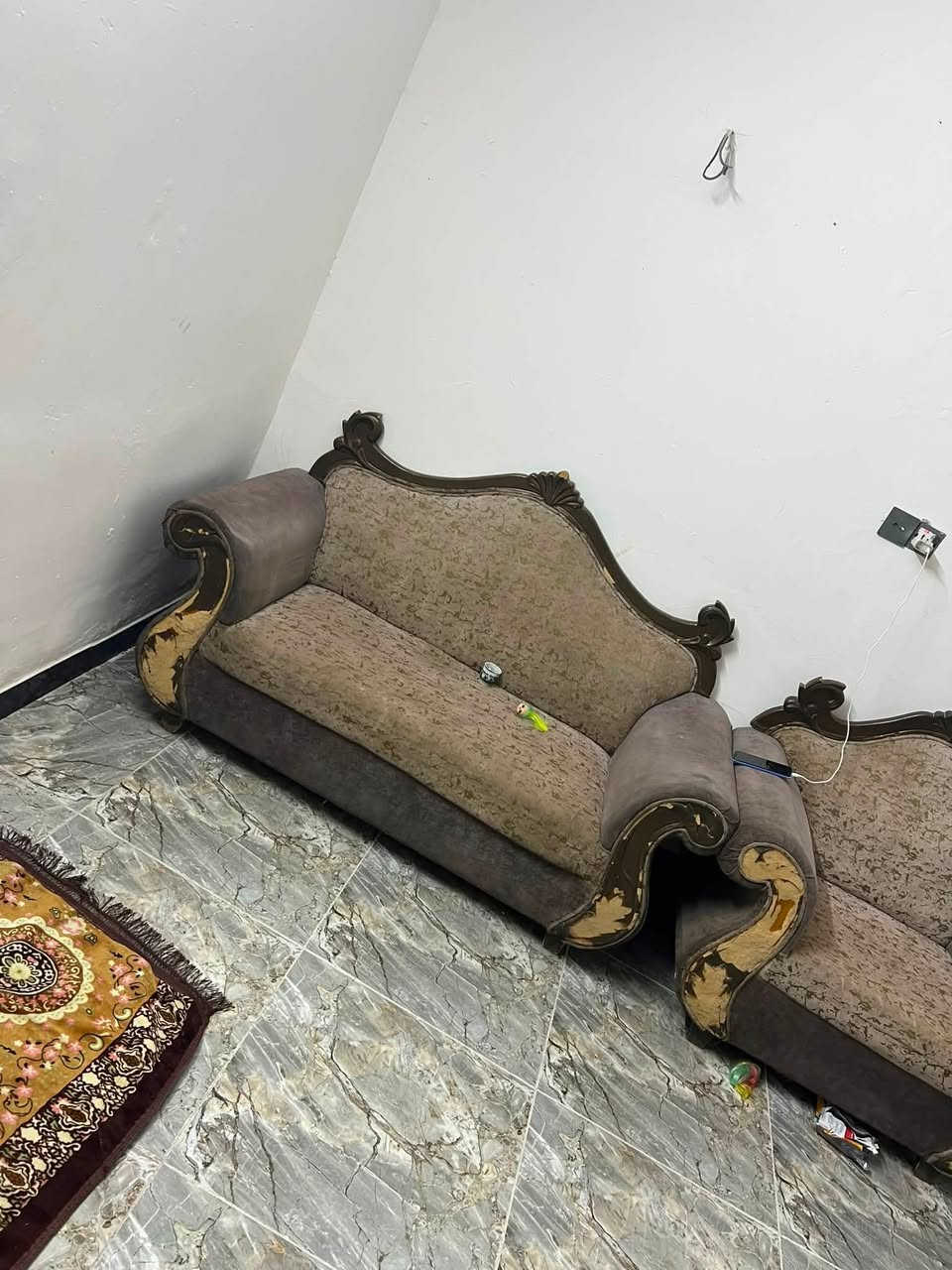 غراض بيت للبيع بسعر مناسب ***********
