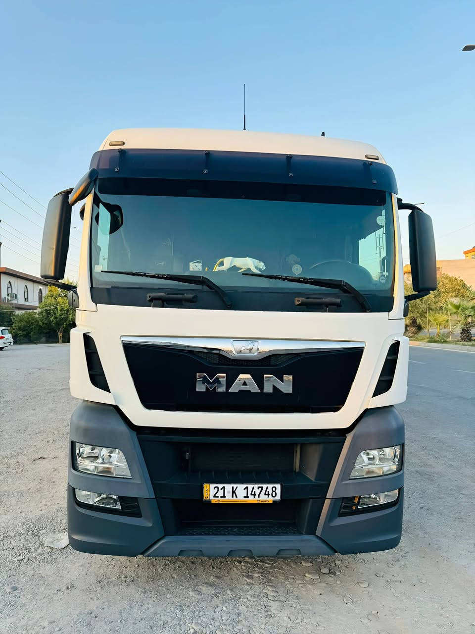 سلام عليكم
مان 2016حجم 440 مرغوب
كير اوتوماتيك و هاف3 طلقات 
القمارة وسط فول مواصفات
تخم تاير برجستون جديدو باتري جديد 
العربانة كرون الماني 2016 سحال بلادي
رقم السليمانية بسمي حتى 2030
سعر 375 ورقة بية مجال 
***********
