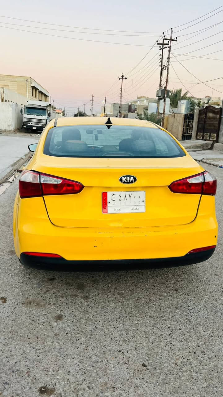 كيا فورتي 2014 بغداد السعر 103 وبيها مجال بسيط العنوان بغداد الرصافة للاستفسار للأتصال او مراسلة ع الواتساب ***********
