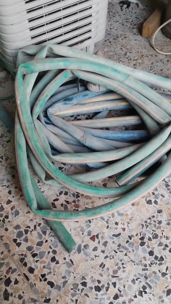 ***********
مكانه مدينت الصدر
