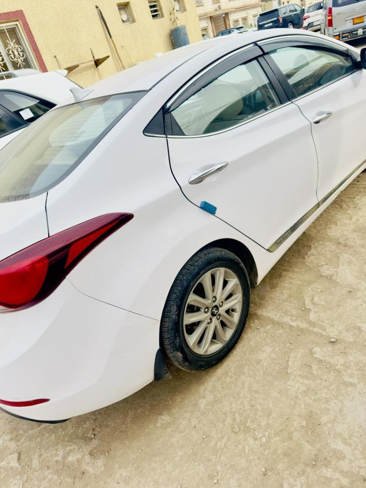 سلام عليكم النترا 15بغداد بأسمي  تحويل مباشر حساس خلفي اشاير بالمري كامرة شاشة بيها صبغ بنيد وربع الجاملغ جهة السايق 
5 ويل كب كروم
مال جناي الله شاهد مستعجل ع بيعتها
112 وبيها مجال حك الجية
***********
