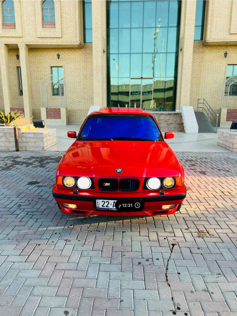 السلام عليكم للبيع بي ام موديل 1991 محرك مسكر شرط كير وتماتيك شرط صدر امامي خلفي جديد تخم تاير جديد ويل خليها جديد السيارة بلاديه صبغ عام جماليه بدون حادث رقم اربيل السياره بلاديه بجم عريض سلايت  تبريد ثلج 🧊 السعر 65 وبيه مجال مكاني تكريت ***********
