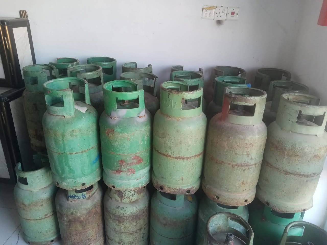 غراض مستخدم للبيع الاستفسار عل رقم 📱 ***********
