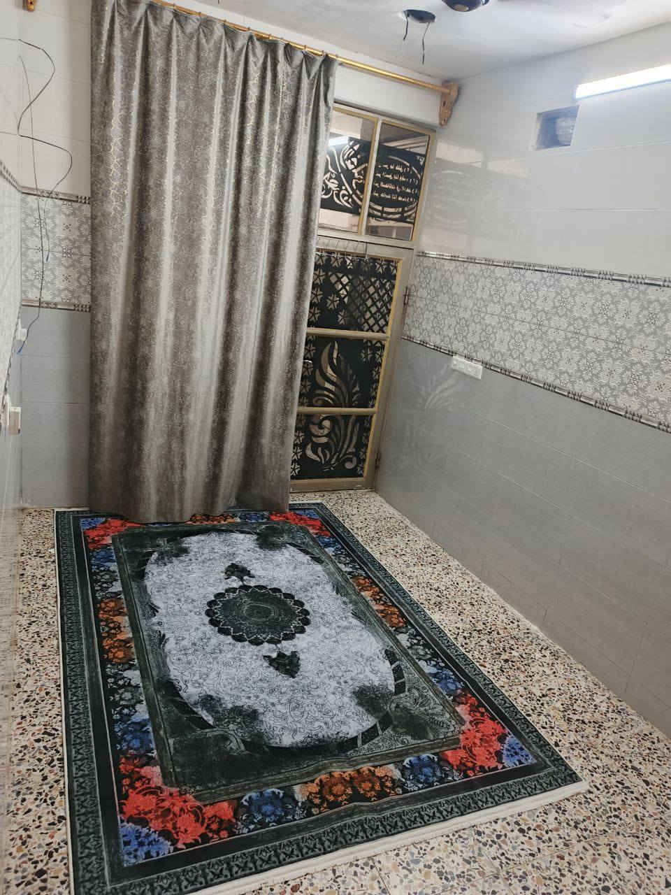 السلام عليكم
نصف قطعه اماميه 72 متر للبيع قطاع 28 طابق واحد ونصف بناء 2025 تحوي على غرفه واستقبال تواليت خارجي وحمام تركي داخلي ومطبخ حار بارد والطابق الثاني فقط غرفه وحمام غير كامله وسطح غير متواجد في الفيسبوك للاستفسار:-***********
