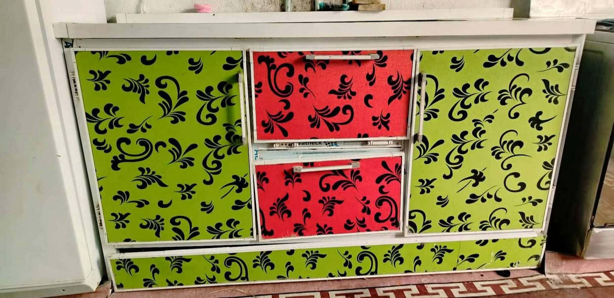 كاونتر قطعتين نظيف مابي ضرر قياسه مترين تقريبا 
العنوان نجف شارع كربلاء عمود192 جهة ياعلي


**إذا كنت صاحب هذا الإعلان وتريد حذفه لأي سبب، رجاءا أرسل رسالة إلى الدعم الفني**