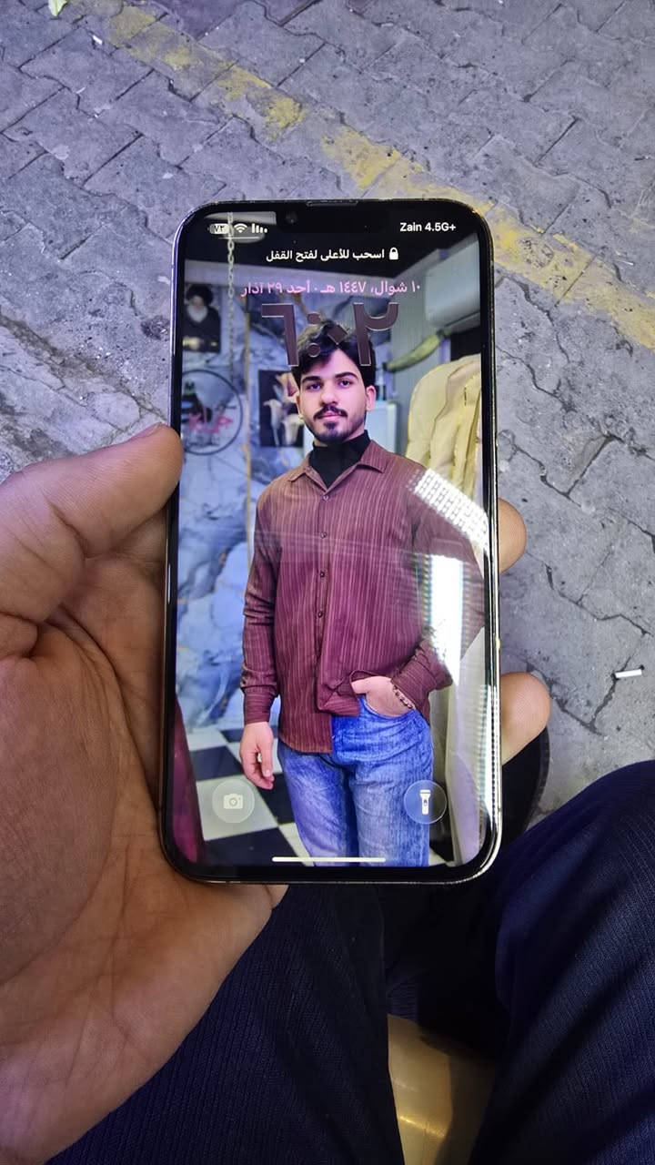 السلام عليكم ايفون ١٣بروماكس الجهاز نضيف بس مبدل شاشه وبطاريه البطاري ٧٥سعر كامرات شغاله وفيس ايدي شغل العنون نجف  الرقم ***********
