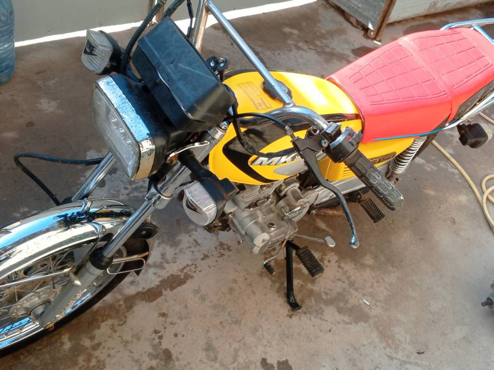 دراجه إيران 5كير كامله بدون نقص ... محرك شركه كهرباء شركه اوراق كامله موديل 22
*********** بغداد, العراق
