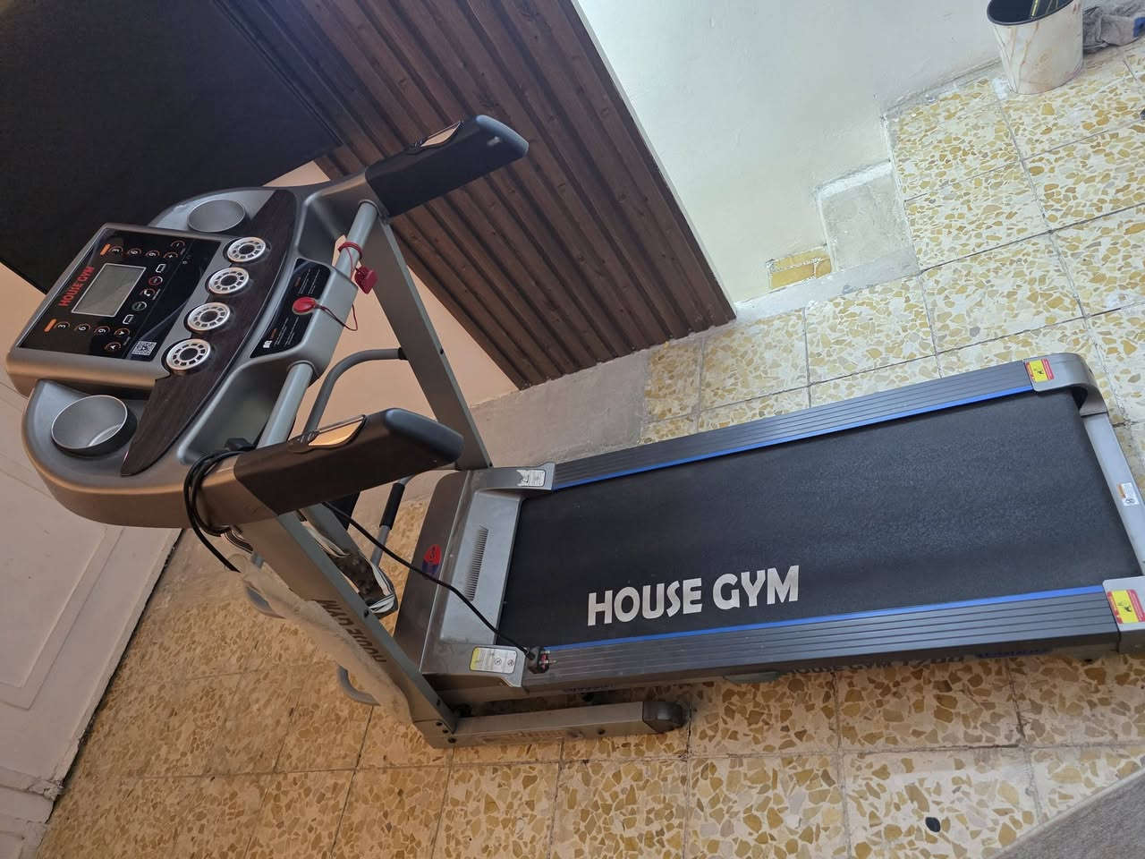 جهاز جري ماركة house gym
بالاضافة لرجاج تكسير الشحوم 
مستخدم شي قليل 
السعر ٢٩٠ الف وبي مجال بسيط
المكان بغداد كرادة


**إذا كنت صاحب هذا الإعلان وتريد حذفه لأي سبب، رجاءا أرسل رسالة إلى الدعم الفني**