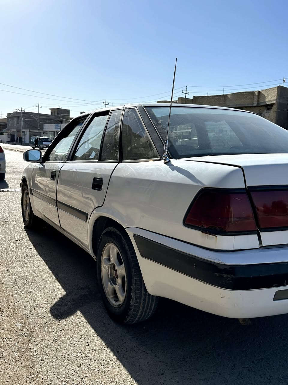 السلام عليكم اسبرو للبيع موديل١٩٩٦ داخلها نضيف بلاديه حداده نظيفه محرك امبدل جديد السعر ٣٥ وبيها مجال بسيط رقم الهاتف ***********
