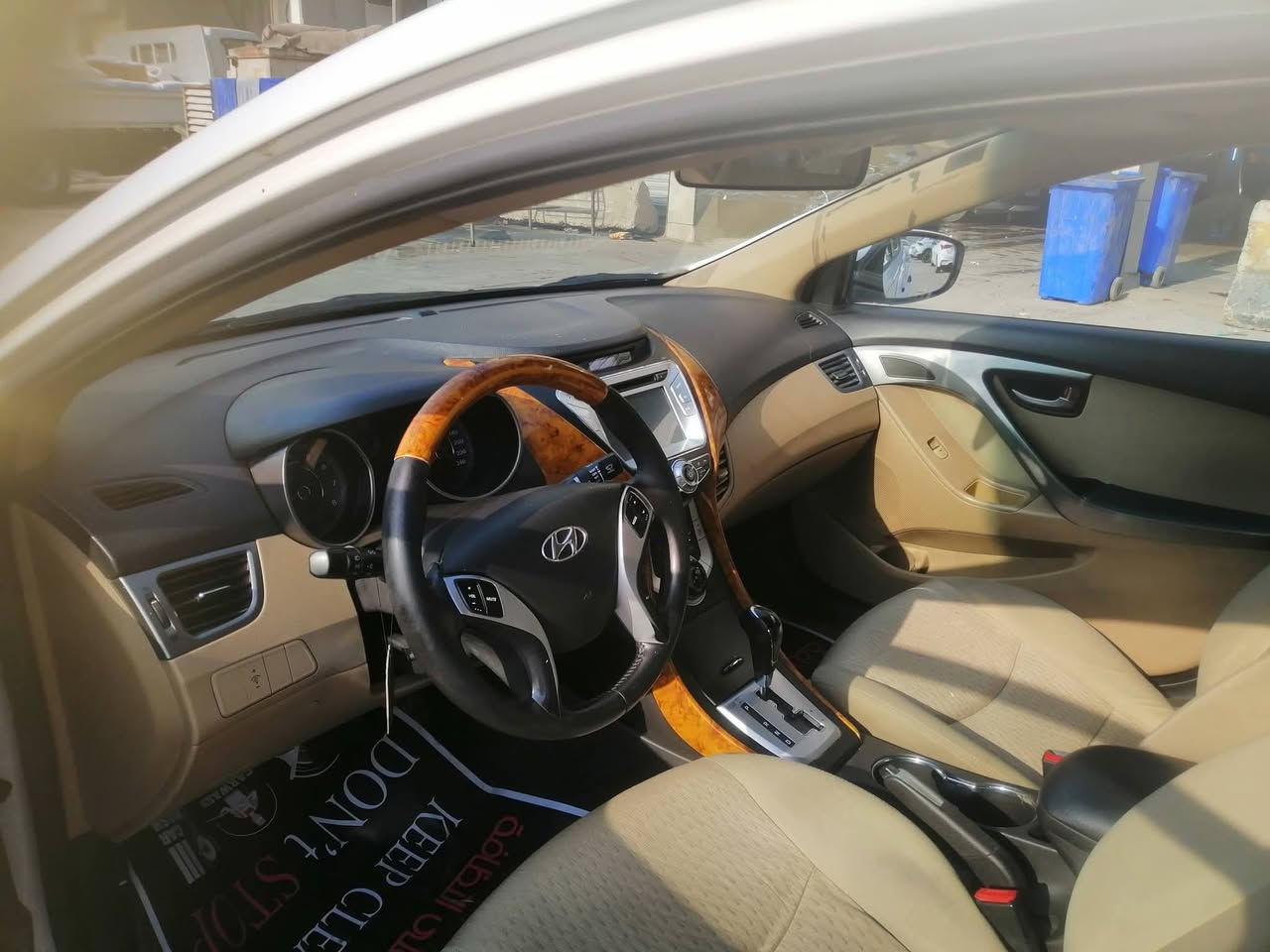 النترا موديل ٢٠١٣ بيضة خليجية فول عدا البصمه مكفول كفاله عامه ماشيه ١٢٥ الف المواصفات
اسلايت
دشبول واستيرن صاج
شاشه كبيره
كامره خلفيه
ويل ١٦
المحرك 1800 دوش المرغوب
السعر 110 ورقه بيه مجال للأستفسار اتصل على الرقم *********** مموجود ماسنجر ولافيس فقط عل رقم اتصلو وتساب ورصيد
