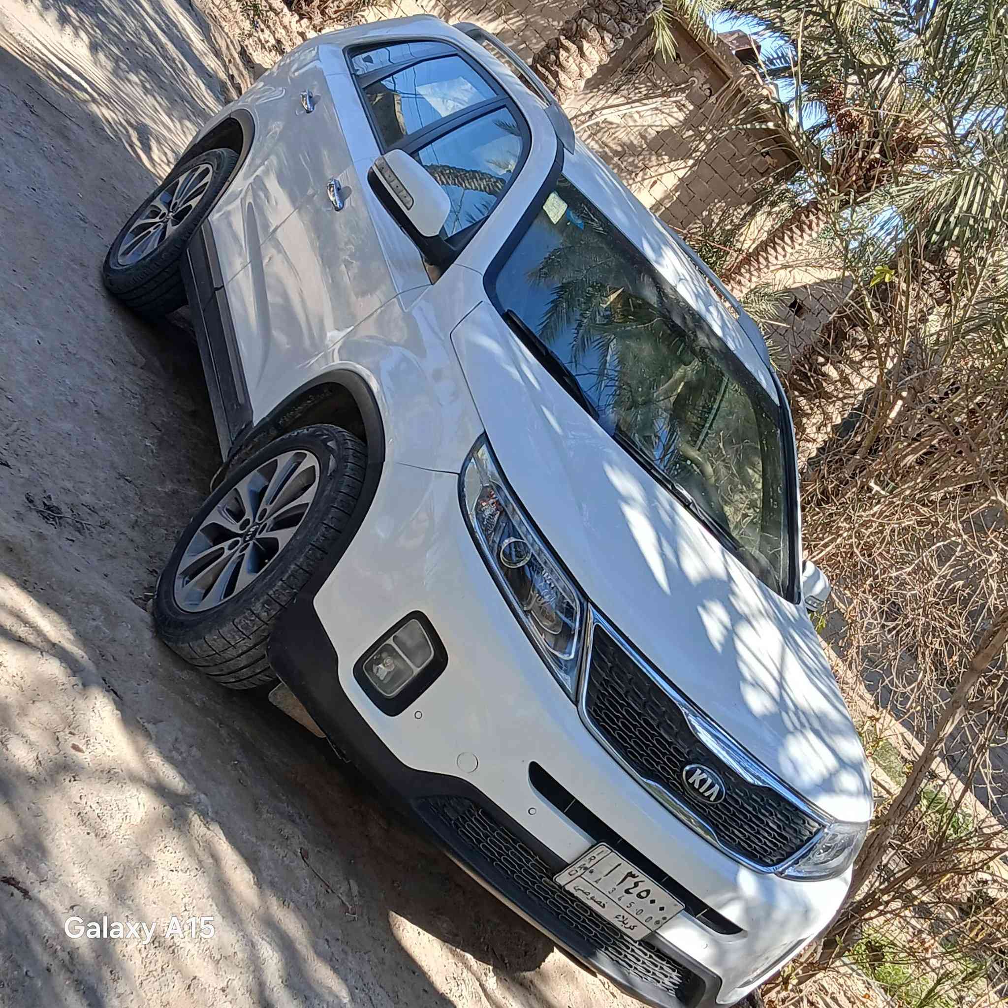 السلام عليكم  سورنتو مديل ٢٠١٥ خليجي فول ماعدا الفتحه والفور ويل ٦سلندر ٧ راكب السعر ١٩٠او بيه مجال قليل ***********
