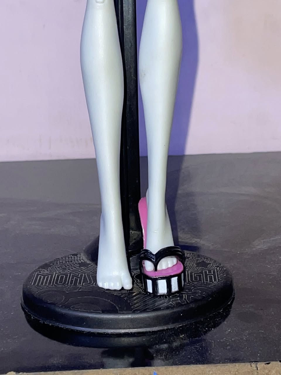 مزاد على لعابة مونستر هاي شخصية لغونا بلو (Lagoona Blue) الاصدار الكريبرودكشن اصدار 2024. القطعة نادرة صعب تتحصل وبحالة مناسبه موضح كلشي بالصور. مغسولة يدوياً شعرها نظيف خالي بالكامل من الصمغ. يجي وياها ستاند، اعرف هواي رح يريدوها وما اعرف بشكد ابيعها فا رح اعرضها مزاد وابيعها اعلى سعر. متوفر توصيل كامل العراق.


**إذا كنت صاحب هذا الإعلان وتريد حذفه لأي سبب، رجاءا أرسل رسالة إلى الدعم الفني**