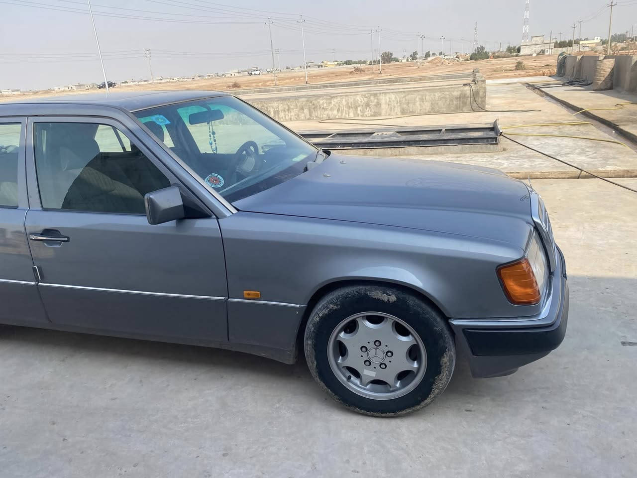 مارسدس دب للبيع كفاله عامه  كهربائيات كامله تخم تاير حداده صدر كامله رقم بغداد تحويل ثاني يوم  كير محرك بلادي 300 *********** المكان ديالى
