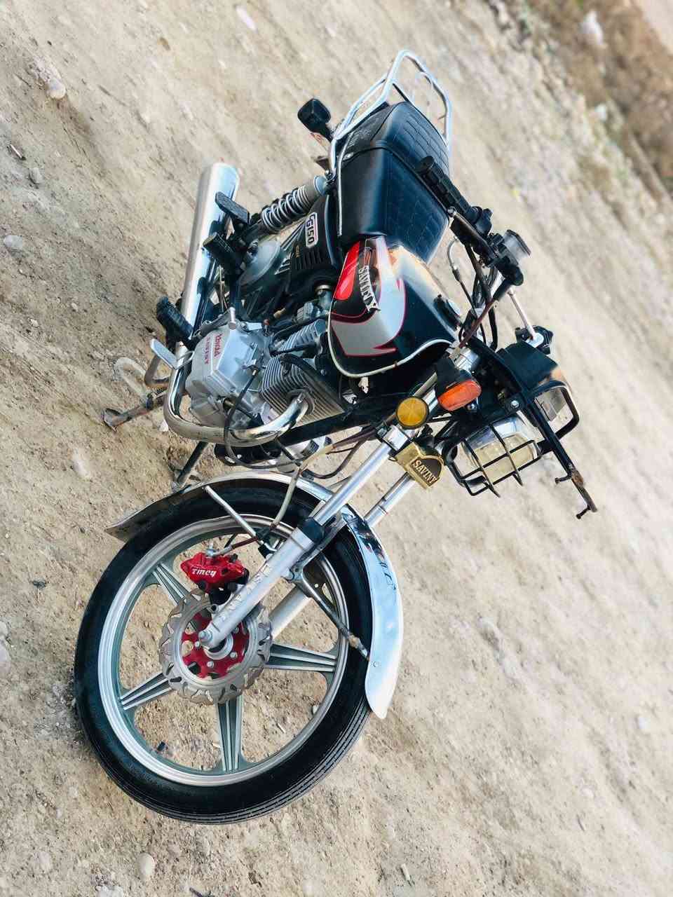 السلام عليكم موطور سافين موديل 2023 للبيع محرك ما مفتوح شرط كهربائيت شغله تواير جدد  وياله جدد ما يعوزو برقي السعر 475 وبي مجال مكان الشرقاط انتصل و تبشر ***********
