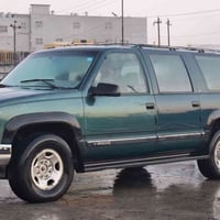 🔴 للبيع  GMC سوبربان 1995 فحل 8 براغي محرك 454 گير 1000  سيارة نظيفة ع...