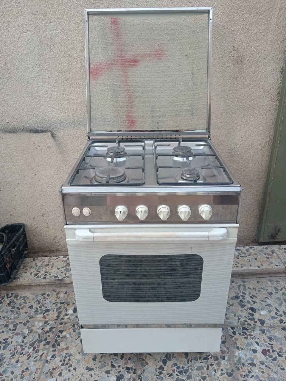 طباخ مصري نيوفرسال نظيف كلش مثل ماموضح بل صور سعره 100 مكانة منطقة الكريعات ويوجد توصيل بكروة


**إذا كنت صاحب هذا الإعلان وتريد حذفه لأي سبب، رجاءا أرسل رسالة إلى الدعم الفني**